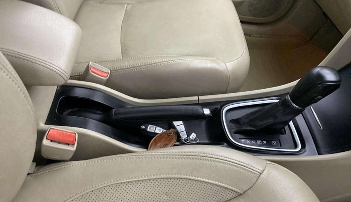 2019 Maruti Ciaz ALPHA  AT 1.5 SHVS PETROL, Petrol, Automatic, 56,815 km, Gear Lever
