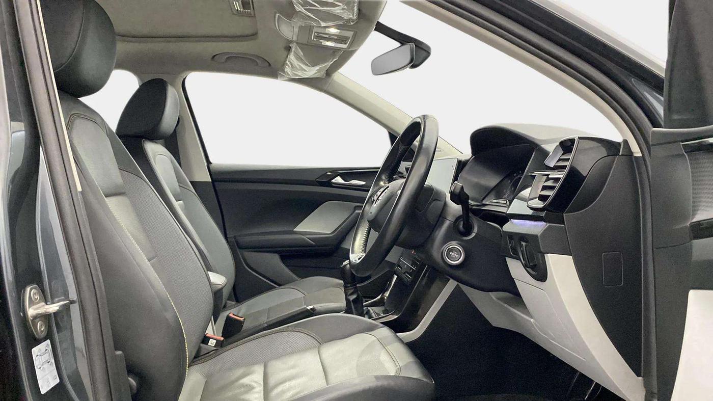 2021 Skoda KUSHAQ STYLE 1.5L TSI MT, Petrol, Manual, 78,478 km, Right Side Front Door Cabin
