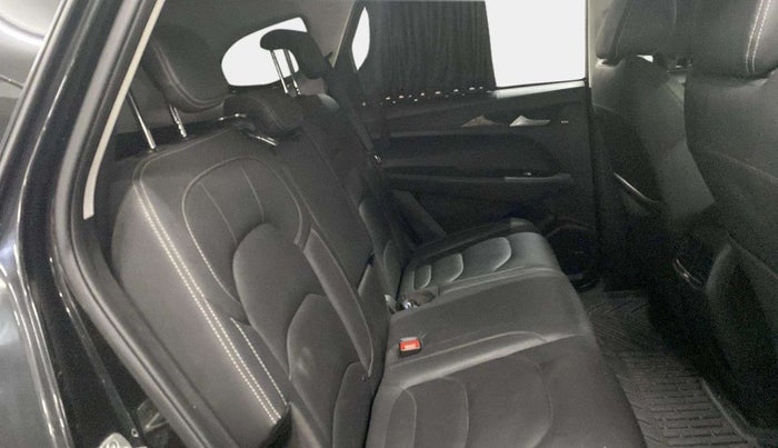2019 MG HECTOR SHARP 1.5 DCT PETROL, Petrol, Automatic, 53,691 km, Right Side Rear Door Cabin