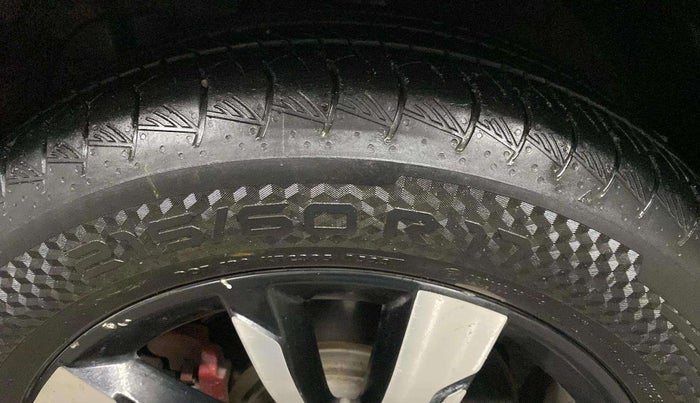 2019 MG HECTOR SHARP 1.5 DCT PETROL, Petrol, Automatic, 53,691 km, Left Front Tyre Tread