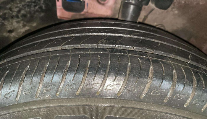 2019 Hyundai VENUE SX PLUS 1.0 TURBO DCT, Petrol, Automatic, 25,570 km, Left Front Tyre Tread