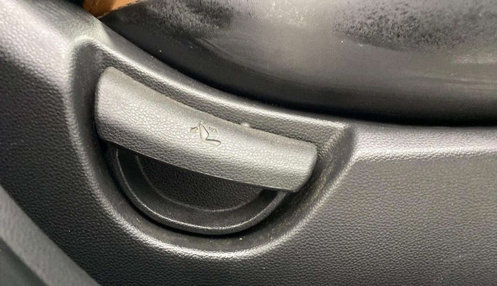 2019 Hyundai Grand i10 SPORTZ 1.2 KAPPA VTVT, CNG, Manual, 32,506 km, Driver Side Adjustment Panel