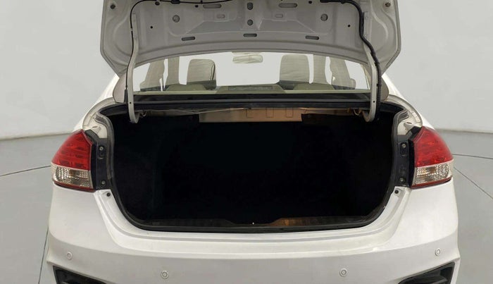 2015 Maruti Ciaz ZXI, Petrol, Manual, 59,796 km, Boot Open Zoomed View