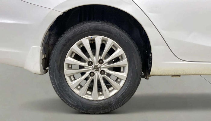 2015 Maruti Ciaz ZXI, Petrol, Manual, 59,796 km, Right Rear Wheel