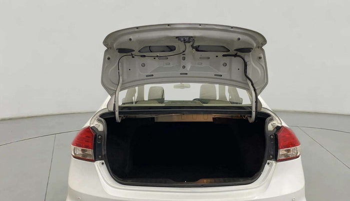 2015 Maruti Ciaz ZXI, Petrol, Manual, 59,796 km, Boot Door Open