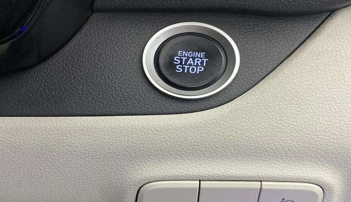 2023 Hyundai AURA SX 1.2 CNG, CNG, Manual, 42,925 km, Keyless Start/ Stop Button
