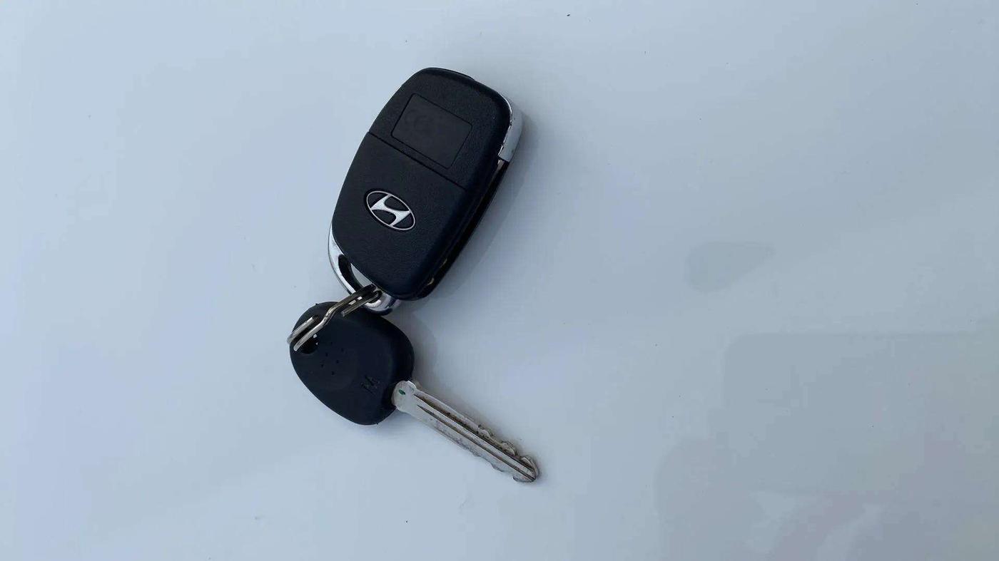 2023 Hyundai EXTER  SX 1.2 AMT, Petrol, Automatic, 23,227 km, Key Close Up