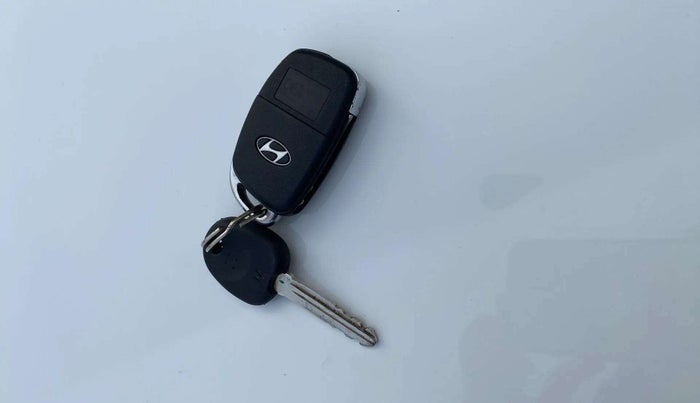 2023 Hyundai EXTER  SX 1.2 AMT, Petrol, Automatic, 23,227 km, Key Close Up