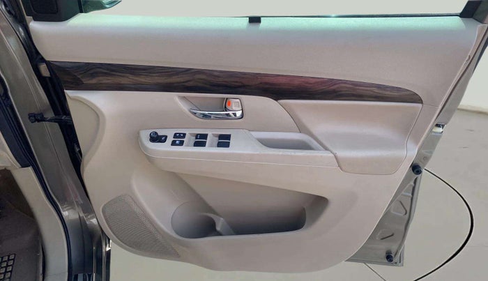 2021 Maruti Ertiga ZXI+ SHVS, Petrol, Manual, 38,633 km, Driver Side Door Panels Control