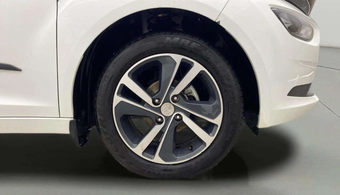 2024 Tata ALTROZ XZ + SUNROOF, Petrol, Manual, 7,771 km, Right Front Wheel