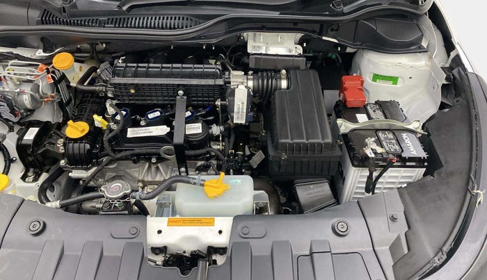 2024 Tata ALTROZ XZ + SUNROOF, Petrol, Manual, 7,771 km, Engine View - Left