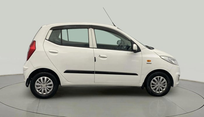 2016 Hyundai i10 SPORTZ 1.1, Petrol, Manual, 89,321 km, Right Side View