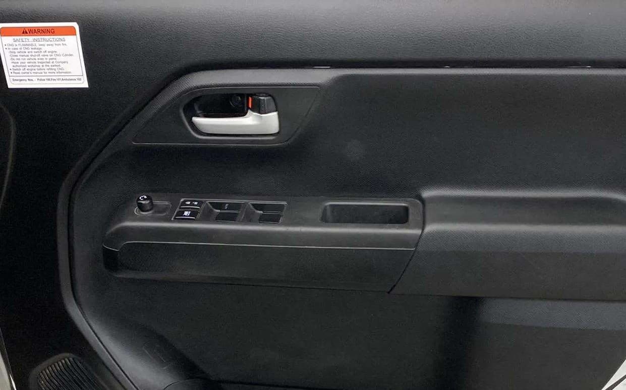 2024 Maruti New Wagon-R VXI CNG 1.0, CNG, Manual, 29,909 km, Driver Side Door Panels Control