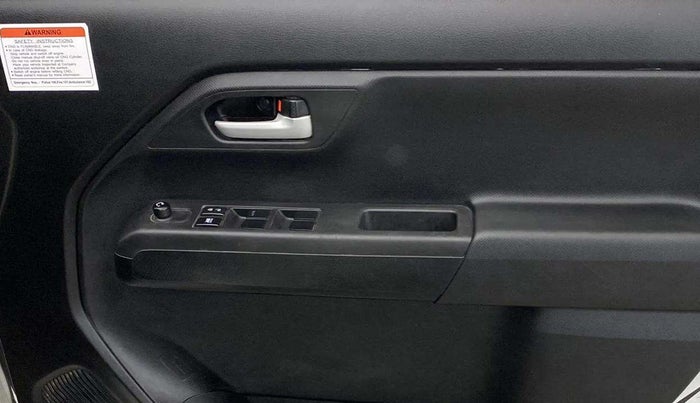 2024 Maruti New Wagon-R VXI CNG 1.0, CNG, Manual, 29,535 km, Driver Side Door Panels Control