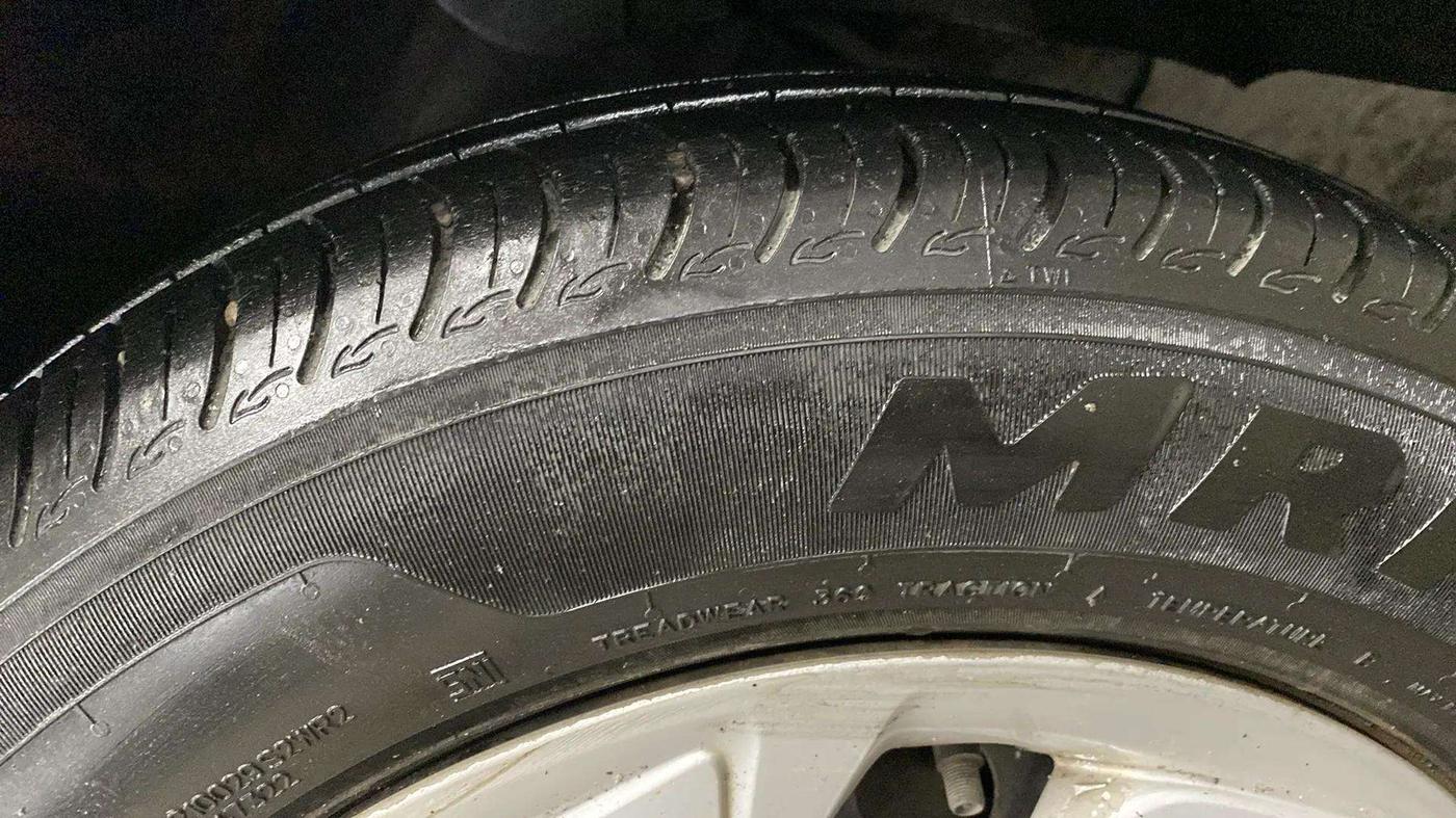 2018 Hyundai NEW SANTRO SPORTZ CNG, CNG, Manual, 67,399 km, Right Front Tyre Tread
