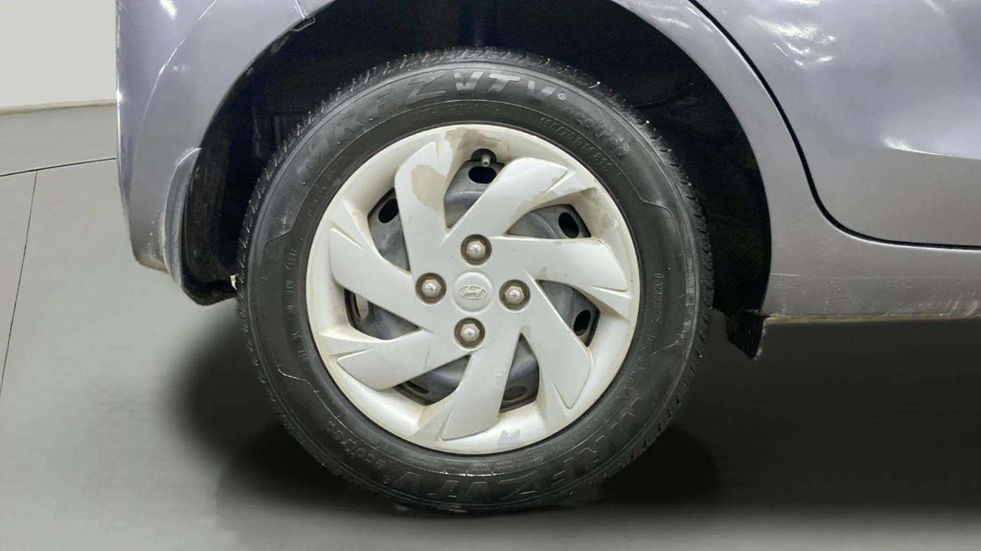 2018 Hyundai NEW SANTRO SPORTZ CNG, CNG, Manual, 67,399 km, Right Rear Wheel
