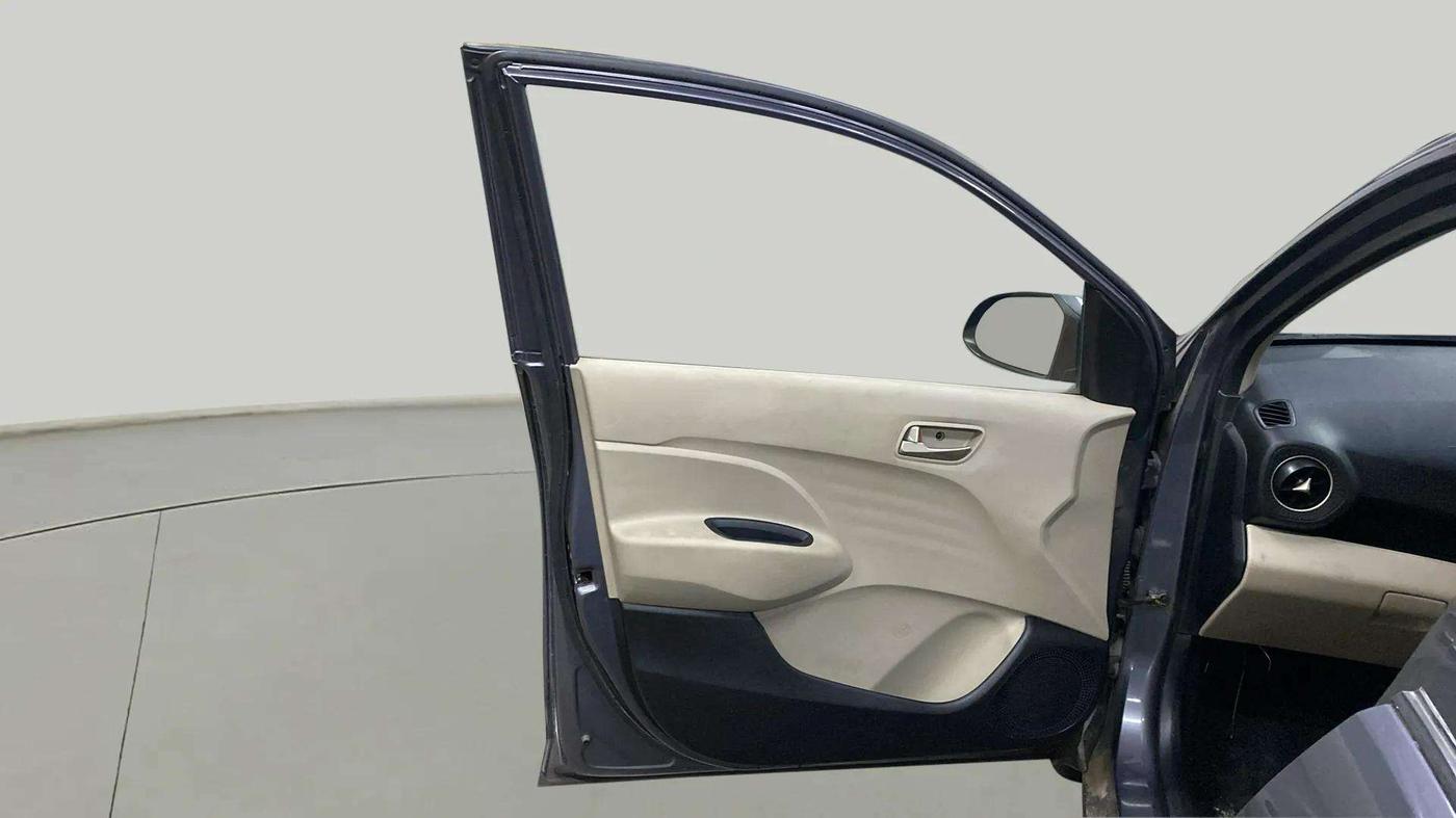 2018 Hyundai NEW SANTRO SPORTZ CNG, CNG, Manual, 67,399 km, LHS Front Door