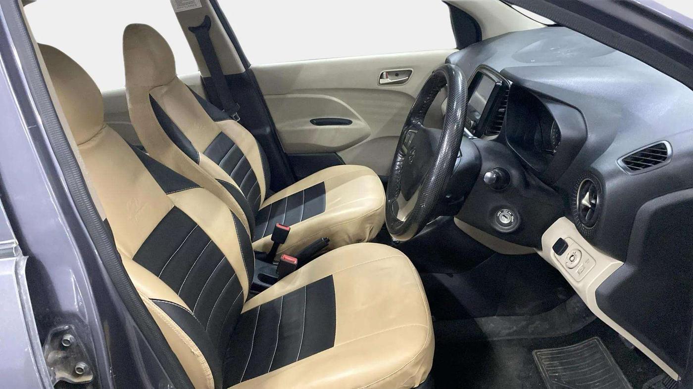 2018 Hyundai NEW SANTRO SPORTZ CNG, CNG, Manual, 67,399 km, Right Side Front Door Cabin