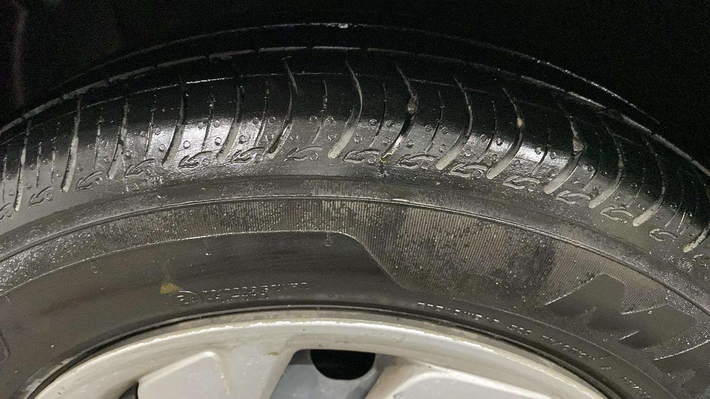 2018 Hyundai NEW SANTRO SPORTZ CNG, CNG, Manual, 67,399 km, Left Front Tyre Tread