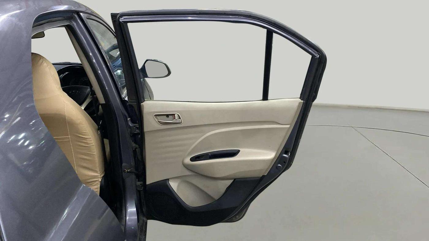 2018 Hyundai NEW SANTRO SPORTZ CNG, CNG, Manual, 67,399 km, RHS Rear Door