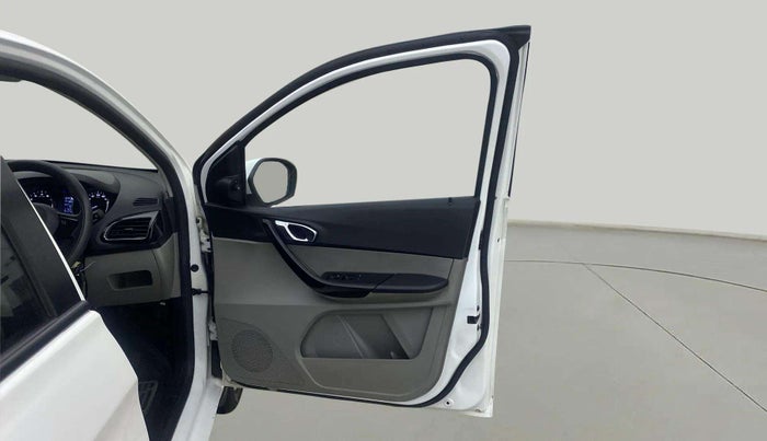 2018 Tata Tiago XZA PETROL, Petrol, Automatic, 60,197 km, RHS Front Door