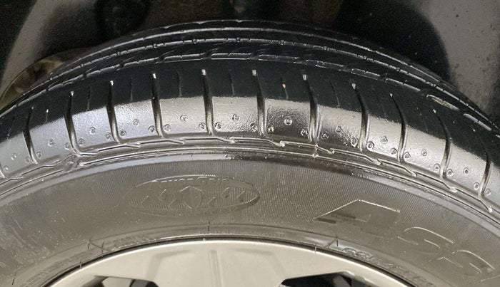 2022 KIA SELTOS HTK PLUS 1.5 IMT, Petrol, Manual, 20,460 km, Left Front Tyre Tread
