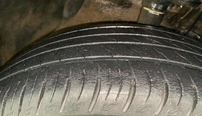 2021 Maruti Vitara Brezza ZXI AT SHVS, Petrol, Automatic, 35,469 km, Right Front Tyre Tread
