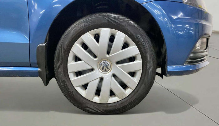 2016 Volkswagen Ameo HIGHLINE1.2L, Petrol, Manual, 29,578 km, Right Front Wheel