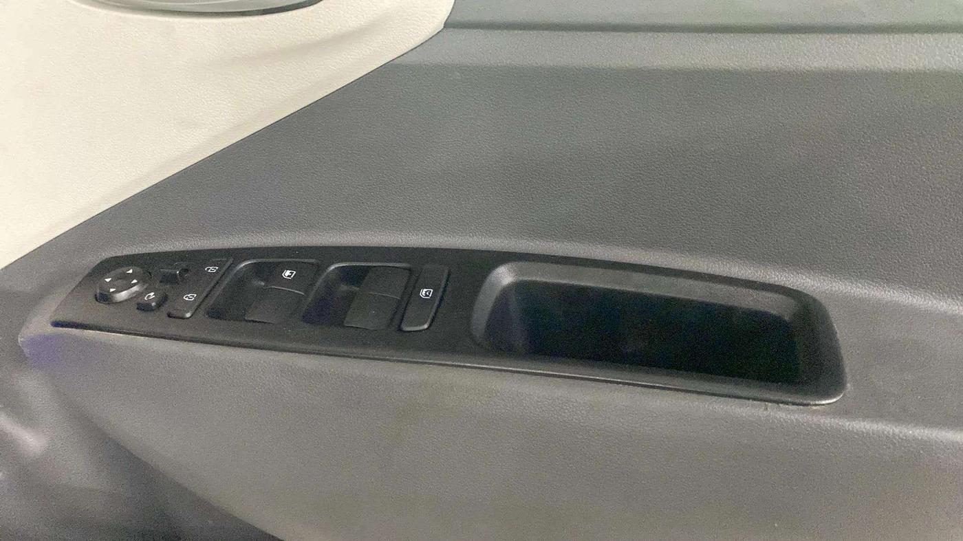 2021 Hyundai AURA SX PLUS 1.2 AMT, Petrol, Automatic, 22,467 km, Driver Side Door Panels Control