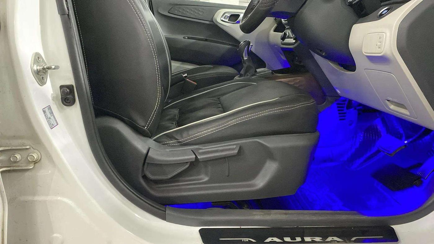 2021 Hyundai AURA SX PLUS 1.2 AMT, Petrol, Automatic, 22,467 km, Driver Side Adjustment Panel
