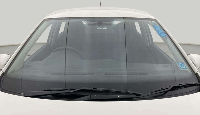 2017 Volkswagen Ameo COMFORTLINE 1.2L, Petrol, Manual, 43,908 km, Front Windshield