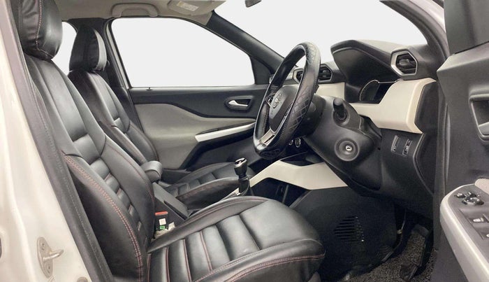 2021 Nissan MAGNITE XL TURBO, Petrol, Manual, 52,012 km, Right Side Front Door Cabin
