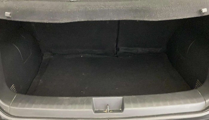 2021 Nissan MAGNITE XL TURBO, Petrol, Manual, 52,012 km, Boot Inside