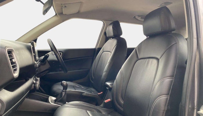 2020 Hyundai VENUE S+ 1.2, Petrol, Manual, 69,980 km, Right Side Front Door Cabin