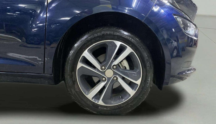 2022 Tata ALTROZ XZA PLUS, Petrol, Automatic, 10,696 km, Right Front Wheel