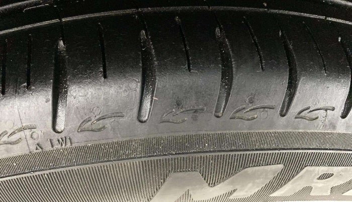 2020 Hyundai AURA SX PLUS 1.2 AMT, Petrol, Automatic, 33,512 km, Right Rear Tyre Tread
