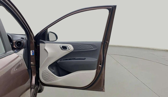 2020 Hyundai AURA SX PLUS 1.2 AMT, Petrol, Automatic, 33,512 km, RHS Front Door