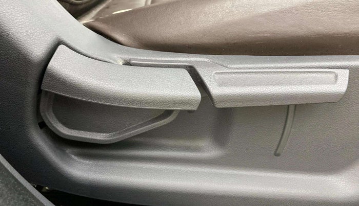 2020 Hyundai AURA SX PLUS 1.2 AMT, Petrol, Automatic, 33,512 km, Driver Side Adjustment Panel