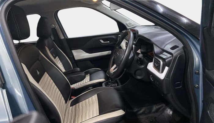 2024 Tata PUNCH CREATIVE AMT 1.2 RTN DUAL TONE, Petrol, Automatic, 2,686 km, Right Side Front Door Cabin