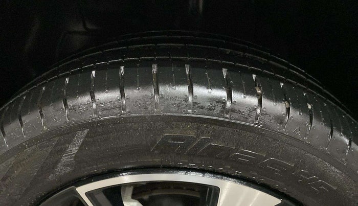 2024 Tata PUNCH CREATIVE AMT 1.2 RTN DUAL TONE, Petrol, Automatic, 2,686 km, Left Front Tyre Tread
