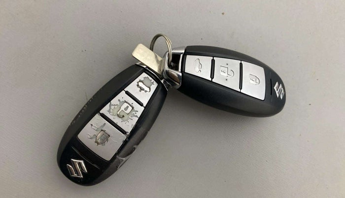 2018 Maruti Ciaz ALPHA 1.4 PETROL, Petrol, Manual, 37,934 km, Key Close Up