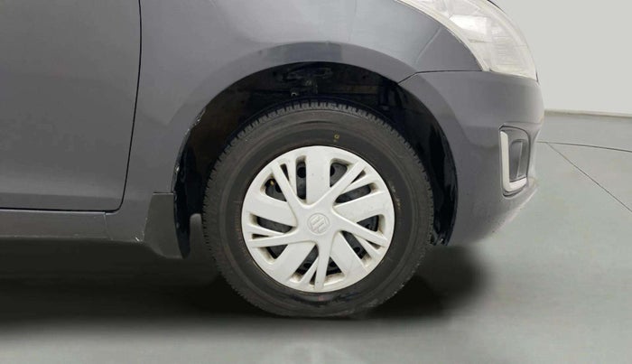 2015 Maruti Swift VXI, Petrol, Manual, 38,351 km, Right Front Wheel