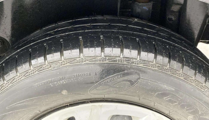 2015 Maruti Swift VXI, Petrol, Manual, 38,351 km, Left Rear Tyre Tread