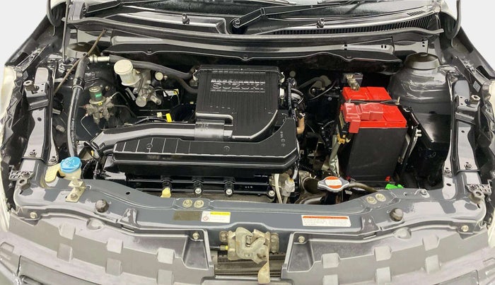 2015 Maruti Swift VXI, Petrol, Manual, 38,351 km, Engine View