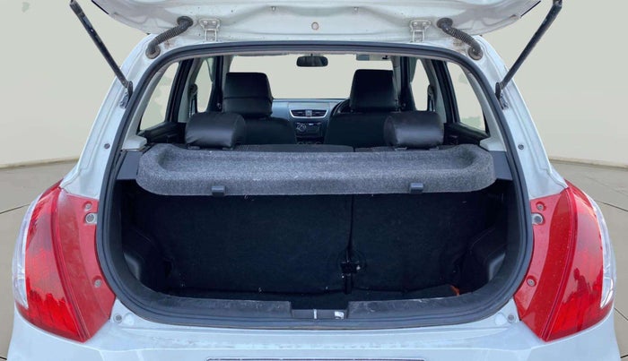 2016 Maruti Swift LXI (O), Petrol, Manual, 97,296 km, Boot Inside