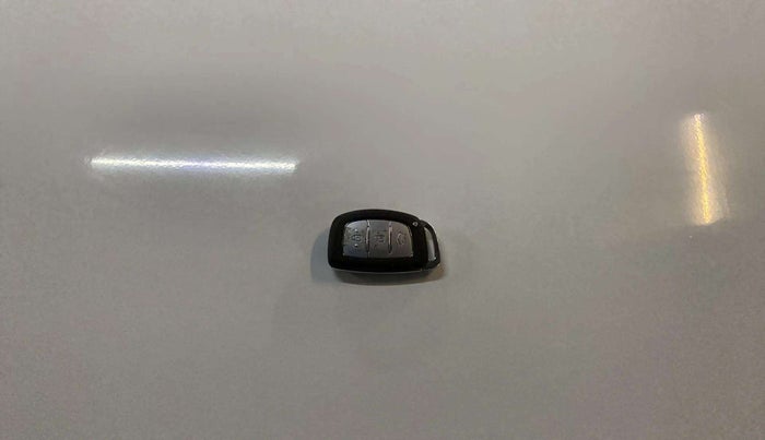 2021 Hyundai AURA SX 1.2, Petrol, Manual, 37,432 km, Key Close Up