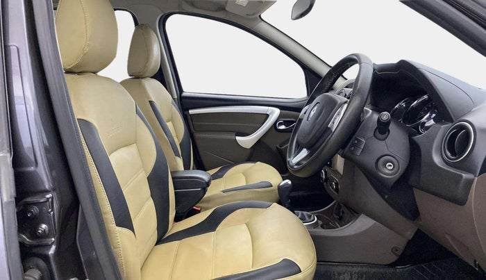 2018 Renault Duster 110 PS RXZ DIESEL, Diesel, Manual, 71,235 km, Right Side Front Door Cabin