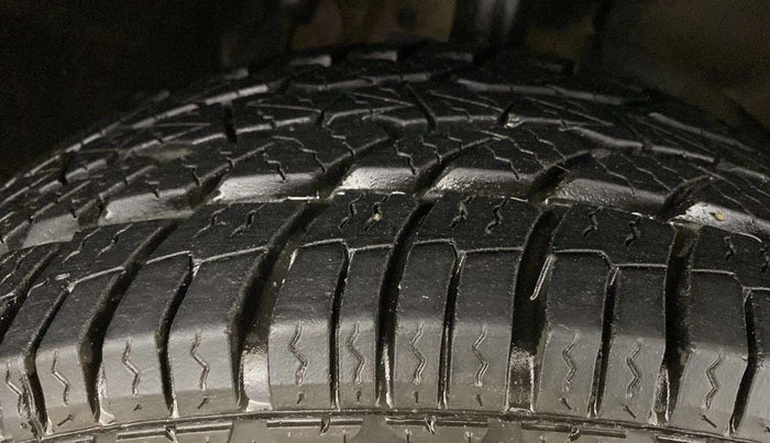 2018 Renault Duster 110 PS RXZ DIESEL, Diesel, Manual, 71,235 km, Right Front Tyre Tread
