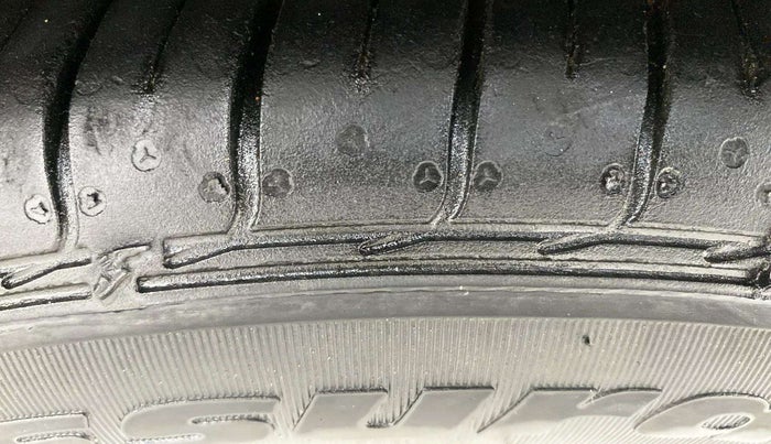 2021 Ford FREESTYLE TITANIUM 1.2 PETROL, Petrol, Manual, 16,998 km, Right Front Tyre Tread