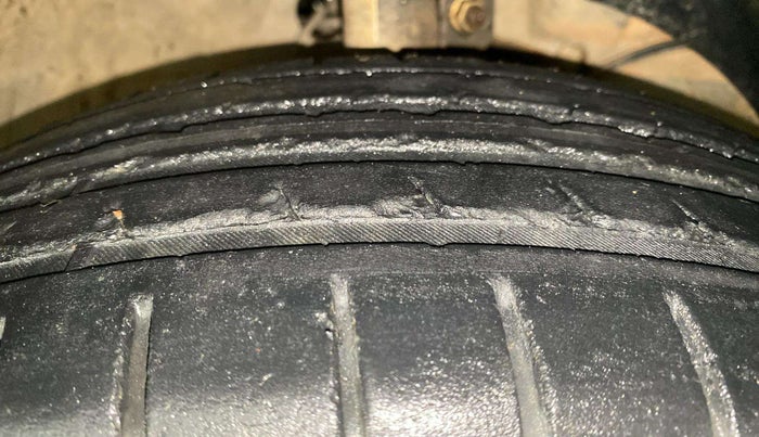2022 Maruti Dzire ZXI CNG, CNG, Manual, 56,330 km, Right Front Tyre Tread
